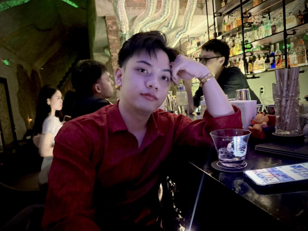 Gioi-thieu-chung-ve-tieu-su-CEO-Hoang-Minh-Tri
